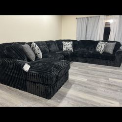 Brand new Ashley midnight madness sectional 4pc set