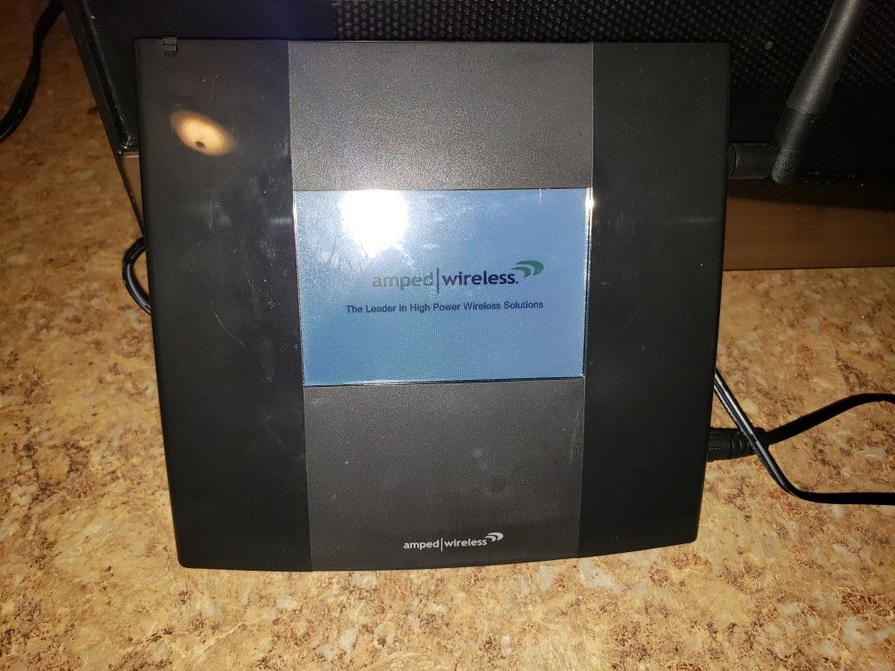 Amped Wireless High Power Touch Screen AC750 Wi-Fi Router (TAP-R2)