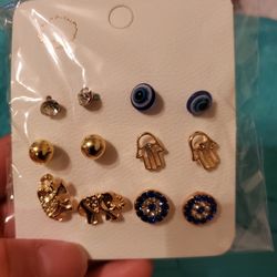 Aretes.