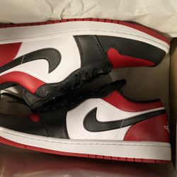 Nike Air Jordan 1 Low Chicago Bred Toe