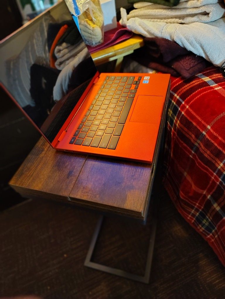 Samsung Chromebook 2 ,Is A i3,'14' Inch Touch Screen