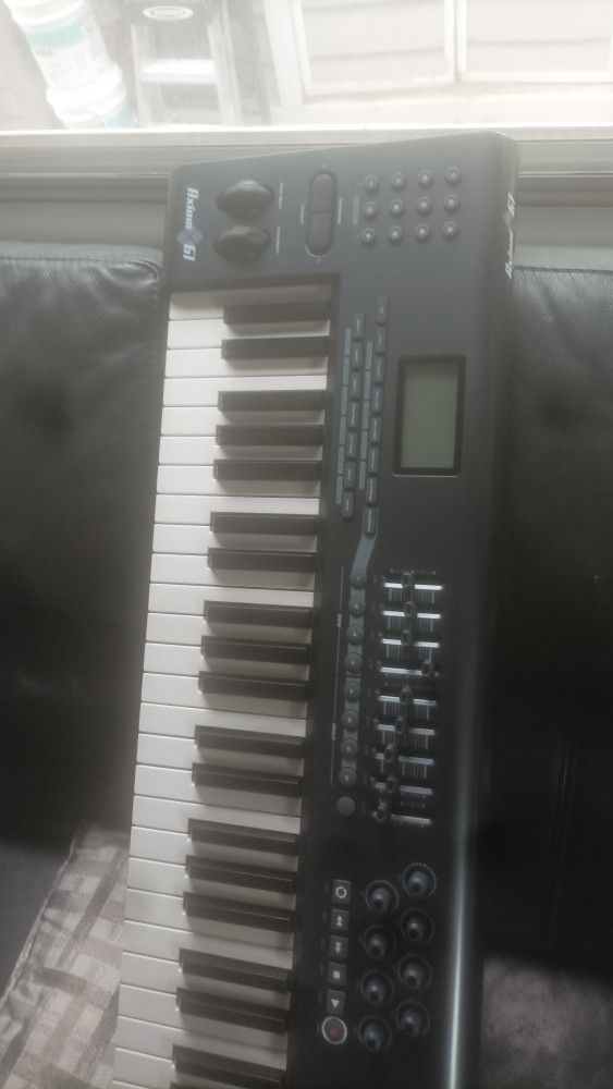 Piano Keyboard 61 Key