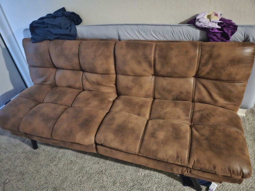 Futon 1