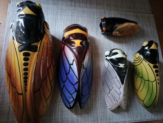Outdoor Bees Decor