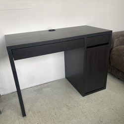 Ikea Micke Desk $49.99
