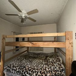 California King Single Bunk Loft Bed . 600$ 