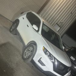 2018 Nissan Rouge 120k Mile $4500