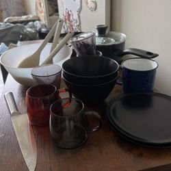 Tableware and kitchen ware
