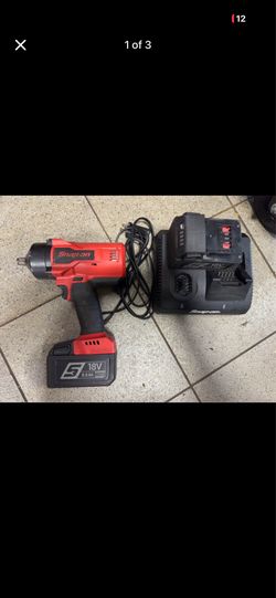 Snap On 18 V 1/2" Drive Impact Wrench Kit (Red) (CT9080K2)