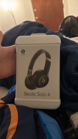 Beats Solo 4 Matte Black