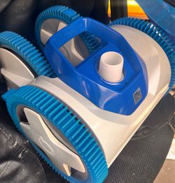 The pool cleaner 4 wheel Hayward