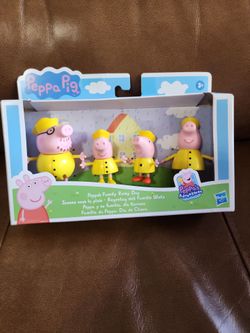NEW Peppa Pig Family Rainy Day Figure 4-Pack - Brand New In Box