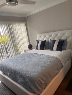 Queen bed with mattress