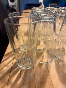 Set of Clear Glass Drinking Glasses