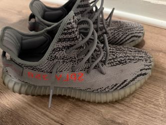 Yeezy 350 V2 size 9.5
