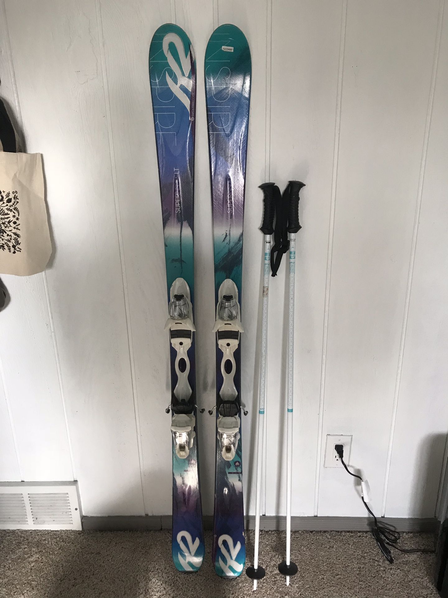 Women’s skis SuperInspireLT with poles, bindings and boots!
