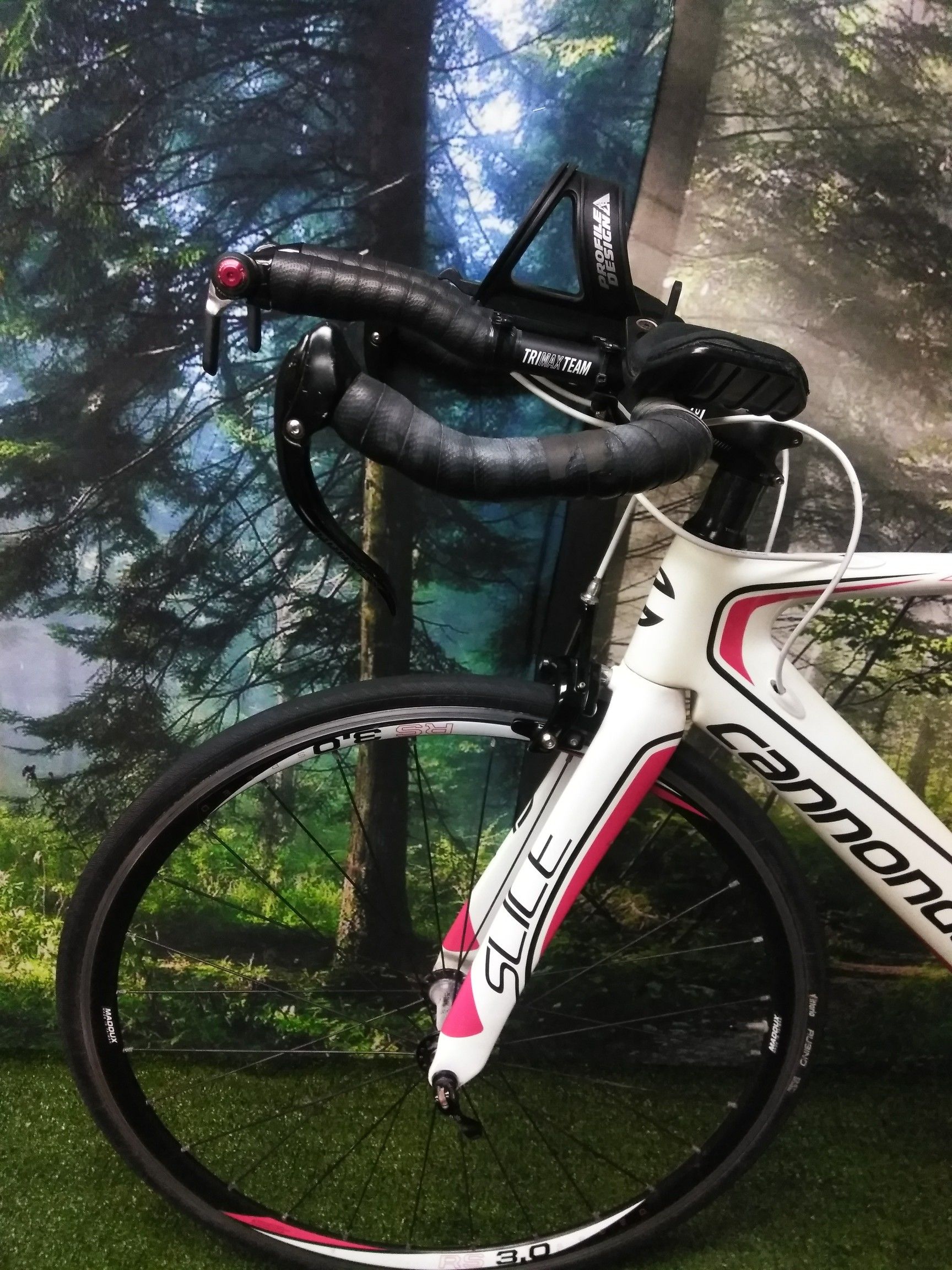 2011 Cannondale Slice women's full carbon road bike small frame 47cm