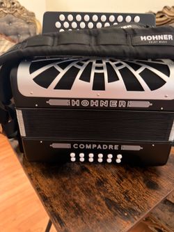 HOHNER compadre accordion