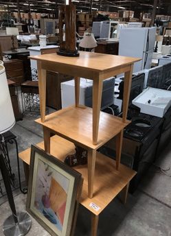 Oak coffee and 2 end tables