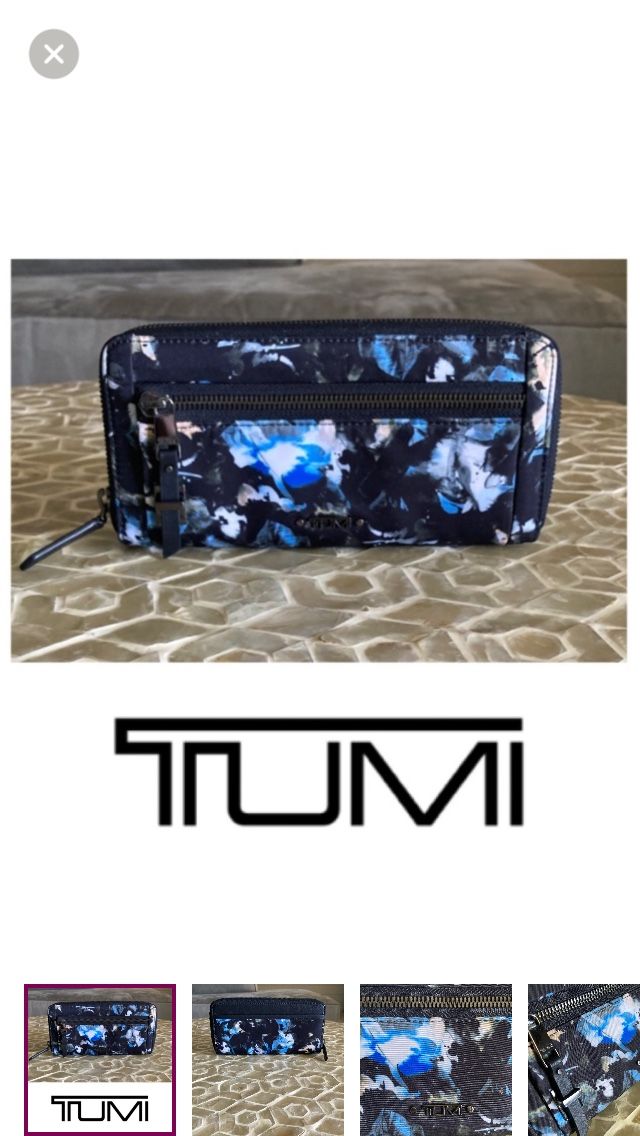 LIKE NEW! Tumi Voyageur Slg Zip-Around Continental wallet in Nova print
