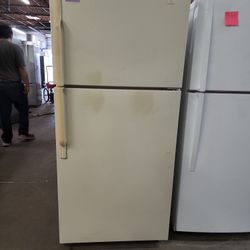 Maytag Off White 18cf Top Freezer Fridge 