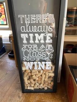 Wine cork holder (READ DESCRIPTION)