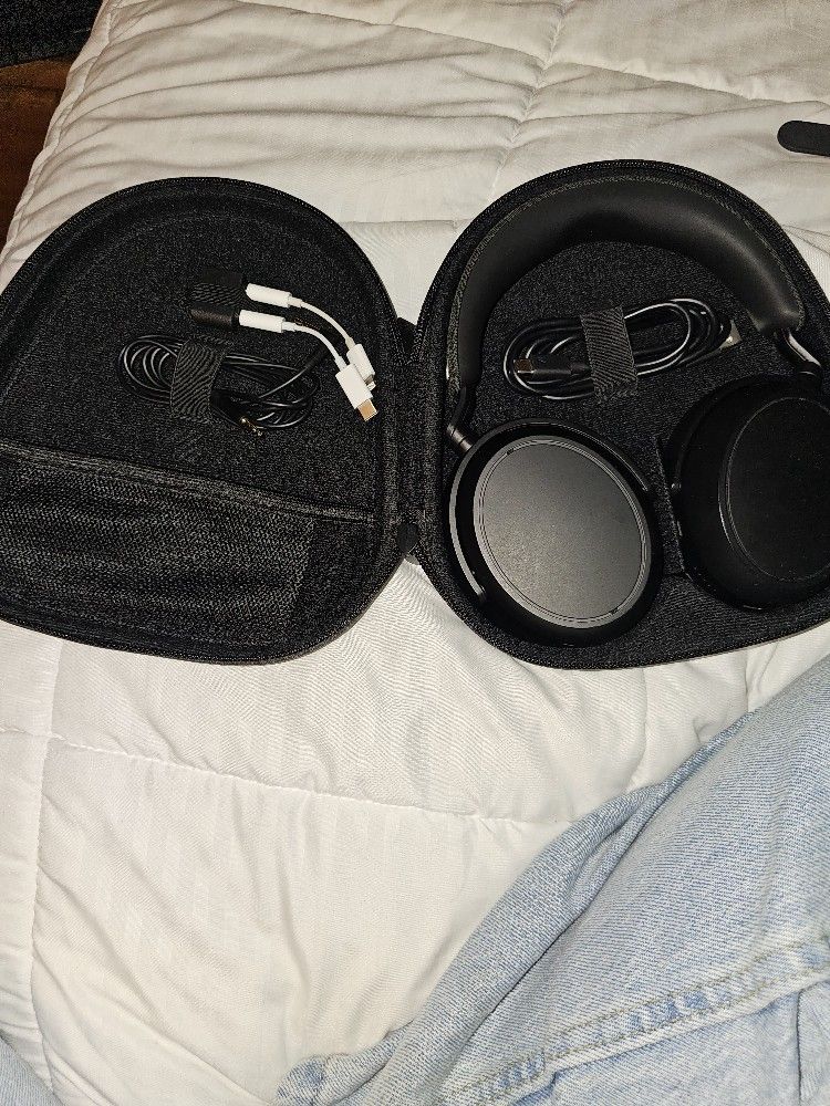 Sennheiser Momentum 4 Headphones