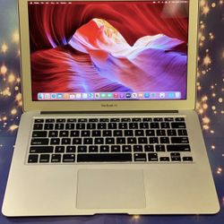  2015 Apple MacBook Air 13 inch / Dual Core i5/ 4GB/ 128GB SSD MacOS Monterey 