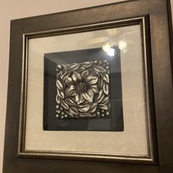 Metal Flower Framed Art 