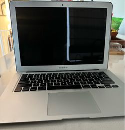 2015 Apple MacBook Air 13” i5 Laptop with Charger and Brand New Battery