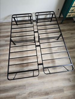 Bed Frame - Queen, Metal