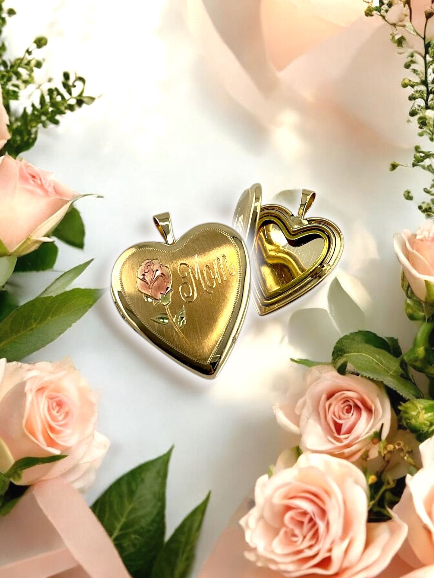 14kt 2.70g Yellow Gold Heart Shape Pendant/Charm with a Rose and with the words, “Mom.”