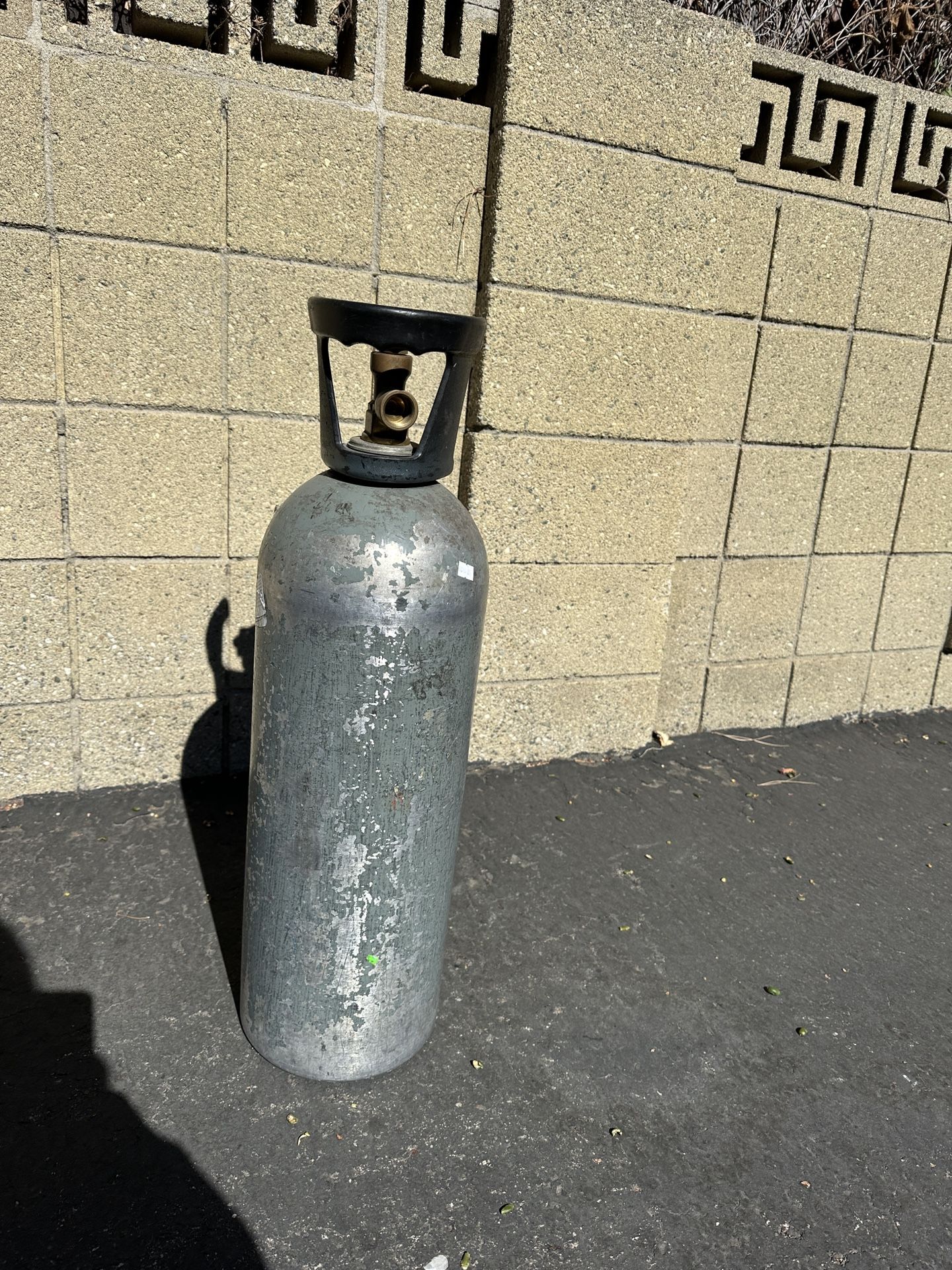 Helium Tank