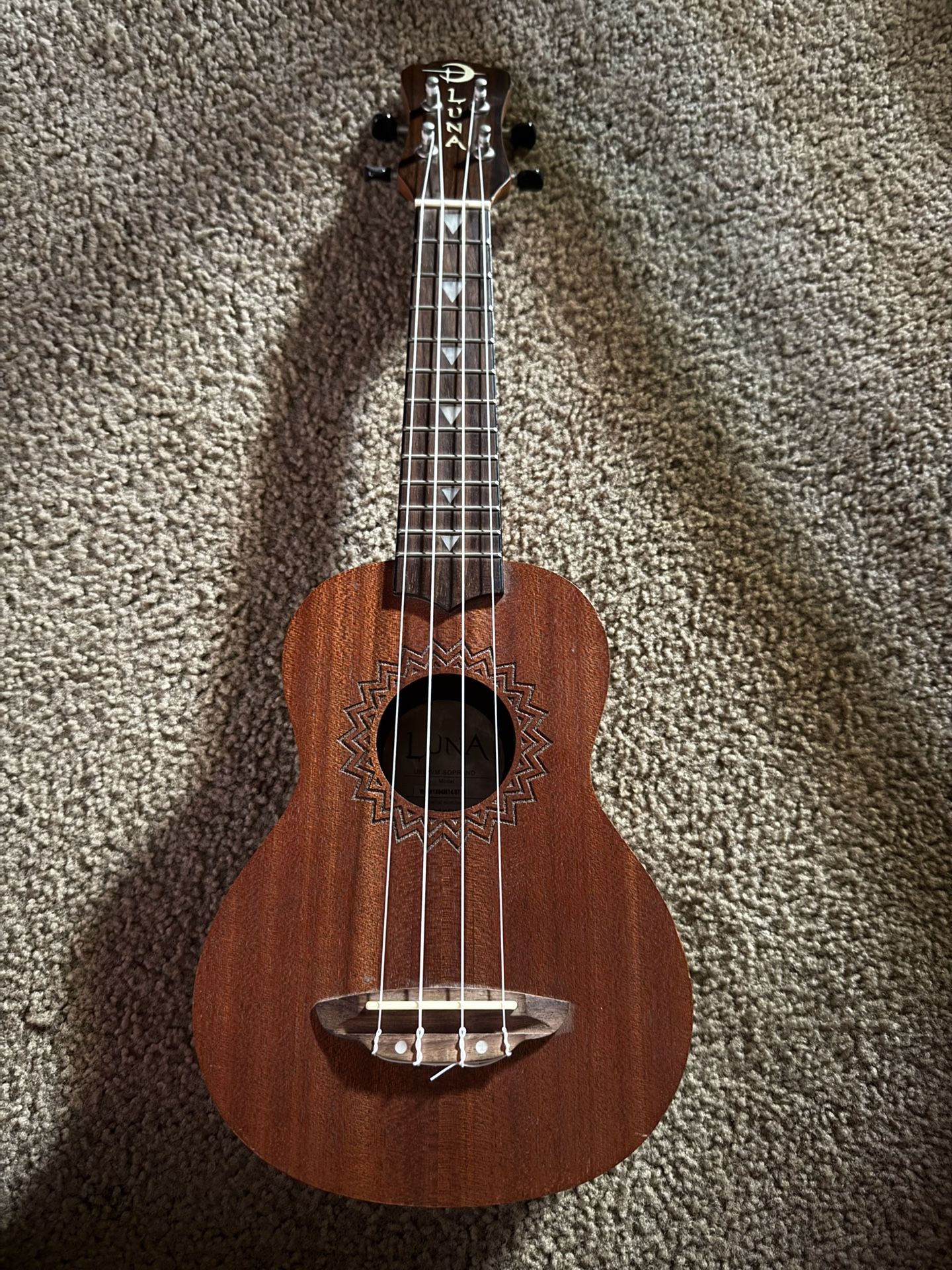 LUNA UKULELE