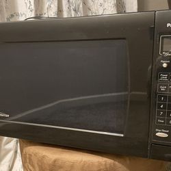 Counter Top microwave 