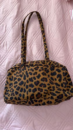Baggu bowler
