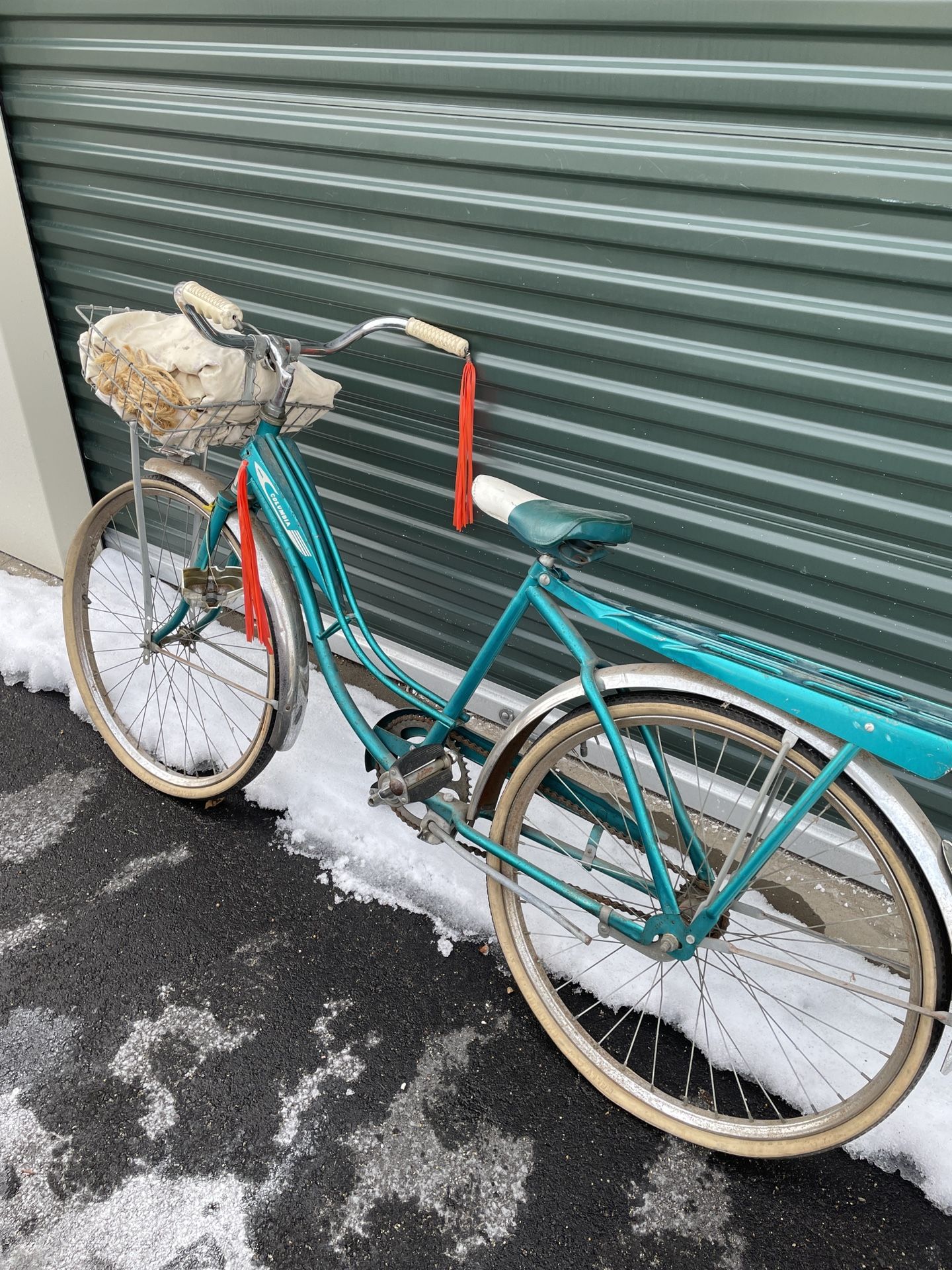 Vintage Columbia (2) Wheel Bike ! As Is As Shown !