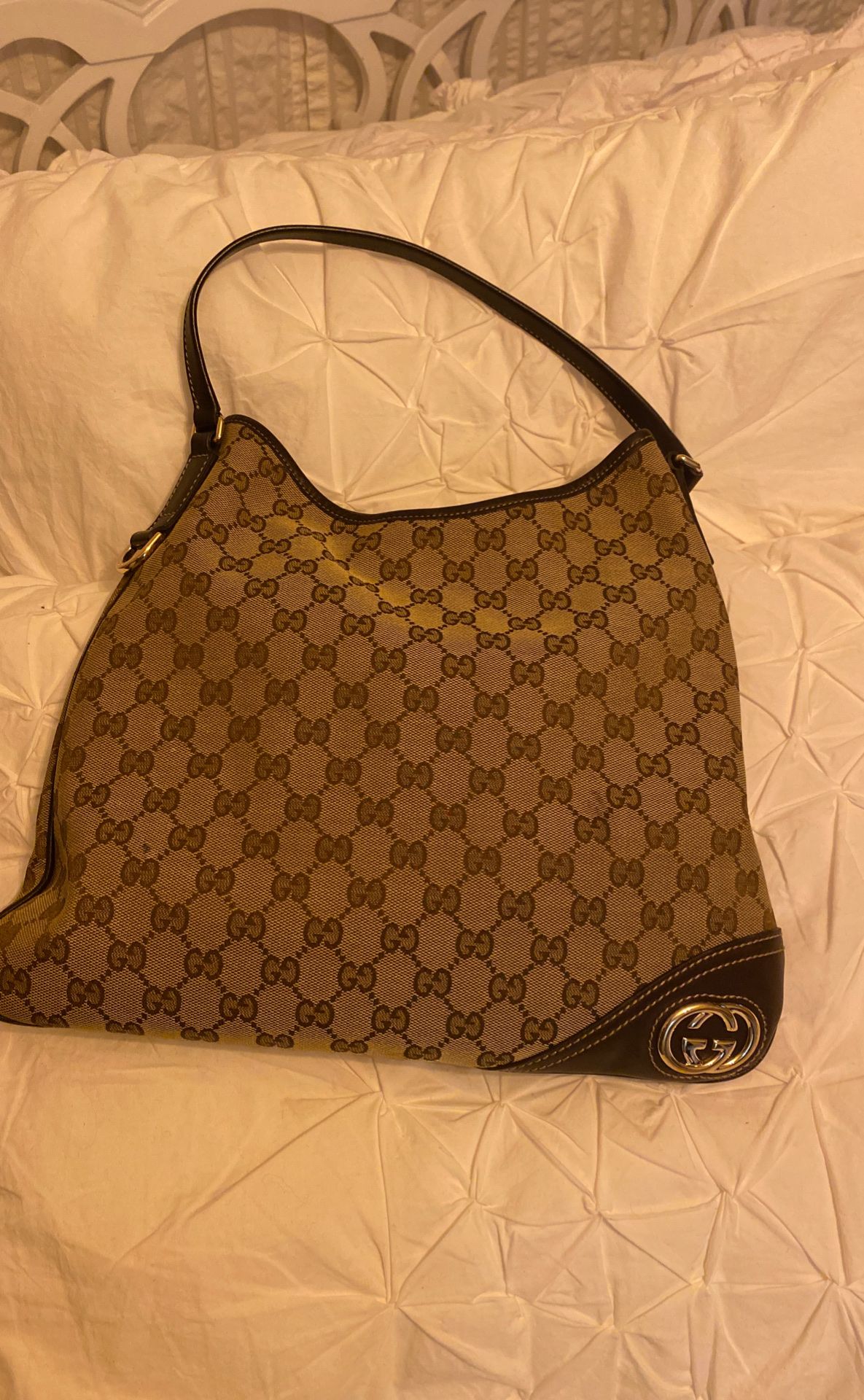 Gucci hand bag authentic guarantied!