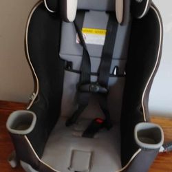 Graco Extend2fit Convertible Car Seat 