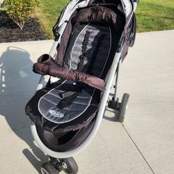 uppababy stroller and carseat Vista V3 + Mesa V3 Travel System main image 0