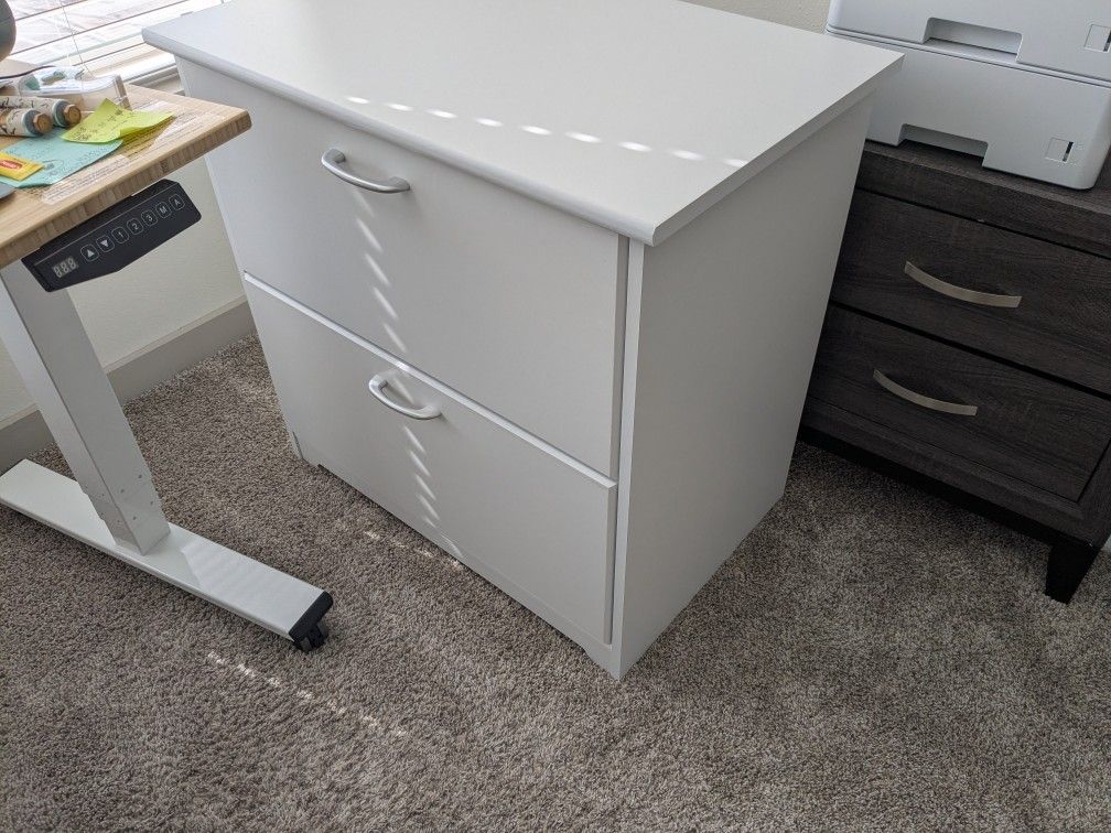 FILE CABINET. Selling ASAP! Moving
