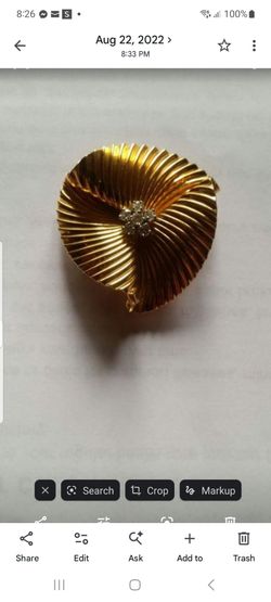 Tiffany 18kt  gold brooch  with 7 diamond