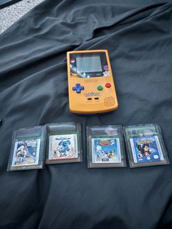 Nintendo Game Boy Color Pokémon Edition with 4 Games