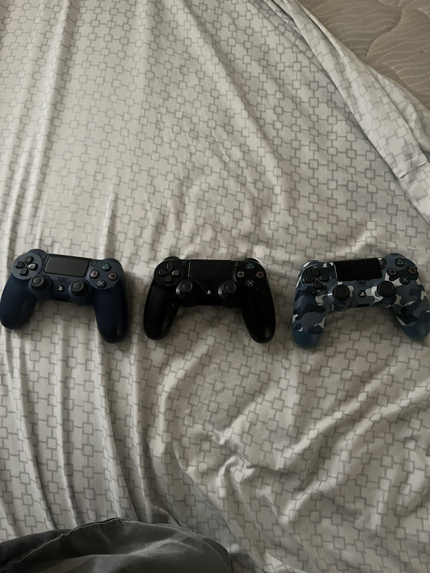 PlayStation Controllers 