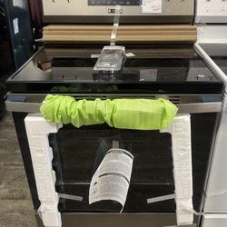 GE 30" Freestanding Electric Range