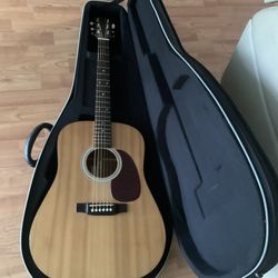Road Runner Acoustic Guitar Case In Excellent In Condition 
