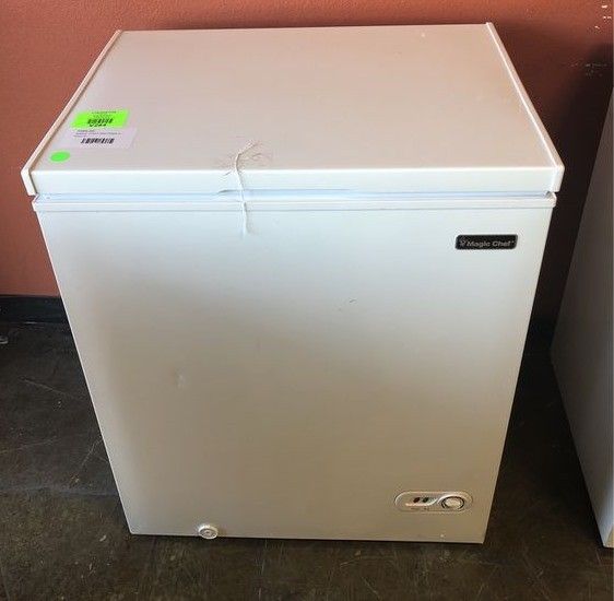 Magic Chef Deep Freezer HMCF5w4 PW0 for Sale in Jacksonville, FL OfferUp