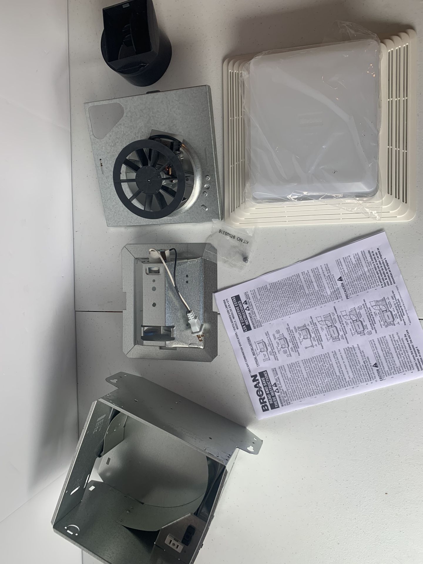 BROAN NuTone 678 Ventilation Fan and Light Combo for Bathroom and Home