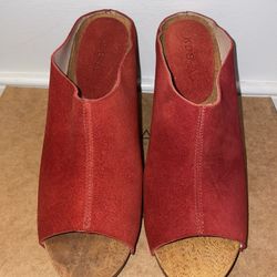 Kelsi Dagger Brooklyn KDB Block Heels 6M Bergenos Peep Toe Slip On Red