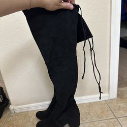 NEW Women’s Thigh High Boots Size 8